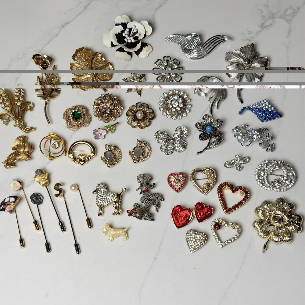 41 Brooches Pins Vintage Floral Dog Starburst Gold Silver Rhinestone 60s 70s